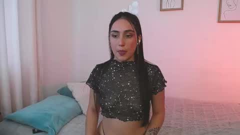 Lucia online show from 10-21-25, 08:09
