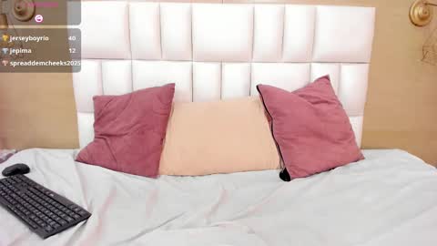 lucy_canel online show from 09-25-25, 09:02