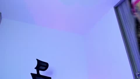 Snapshot of lucy_fernandez chatting on 02-21-25, 11:10 lucyfer online show from 02-21-25, 11:10