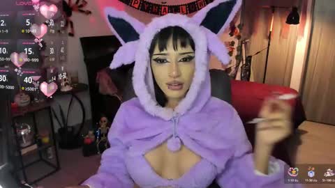 Snapshot of lucy_fernandez chatting on 10-23-25, 06:56 lucyfer online show from 10-23-25, 06:56