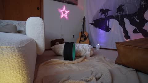 Lucy. online show from 02-27-25, 11:48