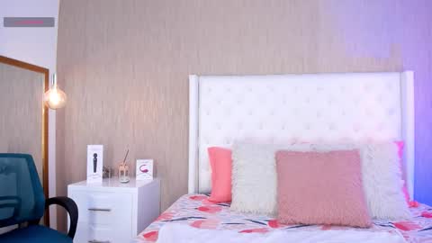 Lucy online show from 12-20-25, 01:07