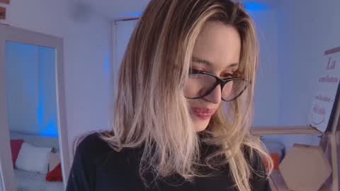 lucy online show from 01-25-25, 06:01