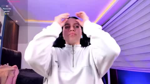 Snapshot of lucy_smith7 chatting on 02-20-25, 04:39 Sofia  online show from 02-20-25, 04:39