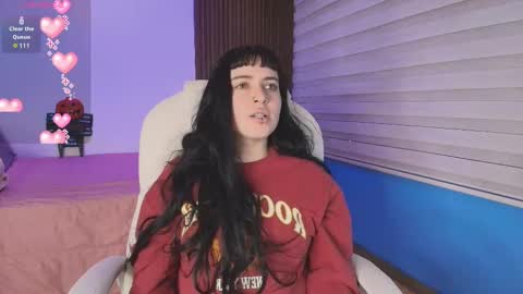 Snapshot of lucy_smith7 chatting on 10-08-25, 05:43 Sofia  online show from 10-08-25, 05:43