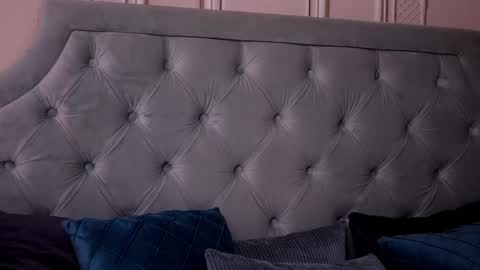 LucyAddison online show from 02-09-25, 10:31