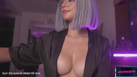 Snapshot of lucyallenx chatting on 01-23-25, 12:46 Lucy Alien online show from 01-23-25, 12:46