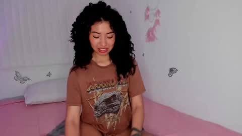 Snapshot of lucygarciia chatting on 09-27-25, 09:36 Lucy online show from 09-27-25, 09:36