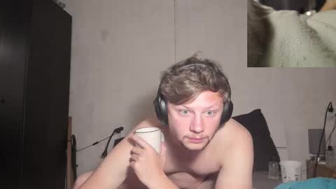 LucyLoes online show from 10-04-25, 06:17