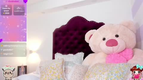 Snapshot of lucyluy chatting on 12-20-24, 08:06 Instagramlucyluy10 online show from 12-20-24, 08:06