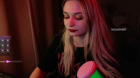 Lucy online show from 10-01-25, 07:42