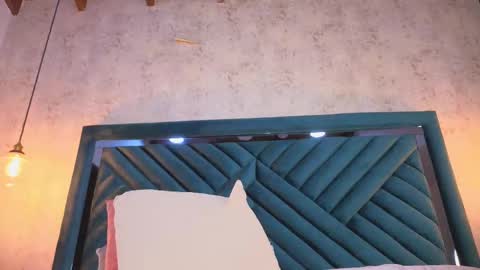 Snapshot of lucyvega4 chatting on 09-30-25, 04:17 Lucy online show from 09-30-25, 04:17