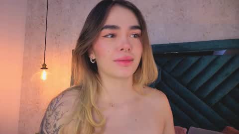 Snapshot of lucyvega4 chatting on 10-05-25, 04:00 Lucy online show from 10-05-25, 04:00