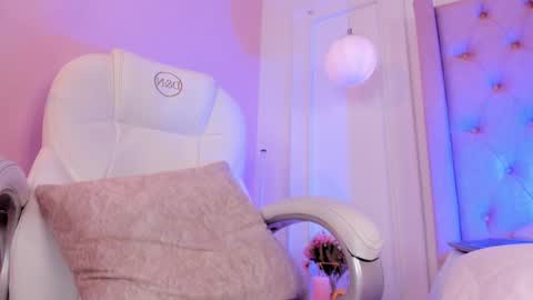 Snapshot of lucyvega4 chatting on 12-05-25, 05:38 Lucy online show from 12-05-25, 05:38