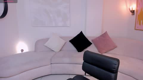 Lucy online show from 10-03-25, 08:06