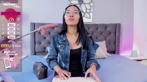 Lucy Liiu online show from 10-01-25, 01:17