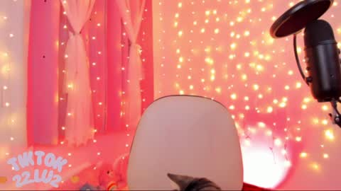 LUCYY FROM HOME  online show from 01-28-25, 08:14