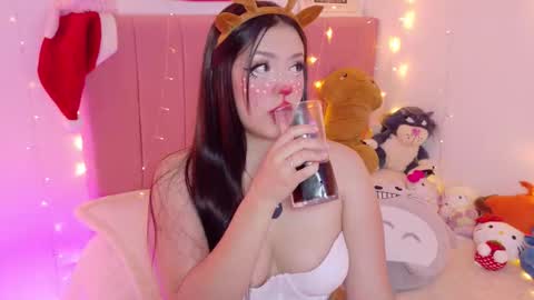 LUCYY FROM HOME  online show from 12-21-25, 02:30