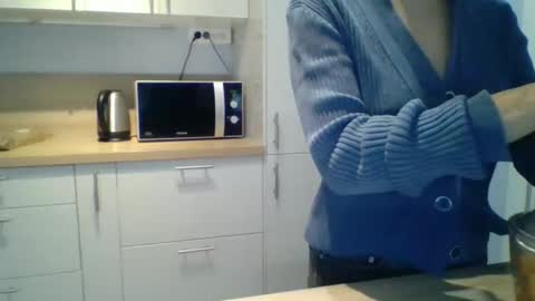 Lucie online show from 10-29-25, 04:42