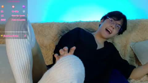 Snapshot of lui_x_dust chatting on 02-21-26, 03:29 Lui online show from 02-21-26, 03:29