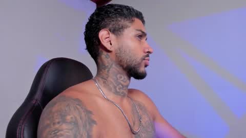 Luigi Vitale online show from 11-25-25, 07:41