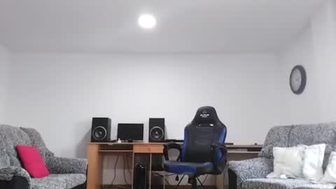 Snapshot of luigielporno chatting on 10-25-25, 02:13 Luigi online show from 10-25-25, 02:13