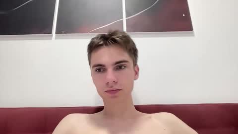 Luis online show from 10-18-25, 10:27