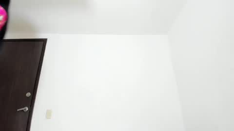 Snapshot of luisa_summer2 chatting on 02-22-25, 09:45   Luisa Fernanda  online show from 02-22-25, 09:45