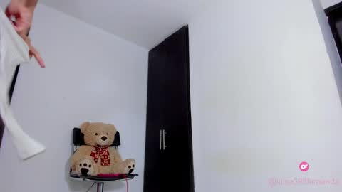 Snapshot of luisa_summer2 chatting on 03-05-25, 12:59   Luisa Fernanda  online show from 03-05-25, 12:59