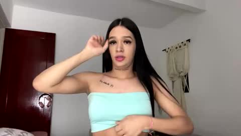 Snapshot of luisa_summer2 chatting on 10-13-25, 02:22   Luisa Fernanda  online show from 10-13-25, 02:22