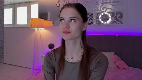 LuisaClover online show from 04-13-26, 12:43