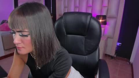 Snapshot of luisajonnes_ chatting on 02-01-26, 08:40 Luisa online show from 02-01-26, 08:40