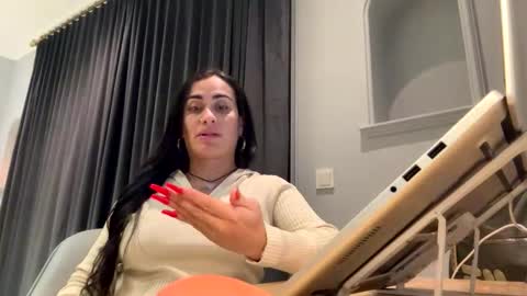Snapshot of luisamonsterdick chatting on 10-20-25, 08:42 Luisa Monsters online show from 10-20-25, 08:42