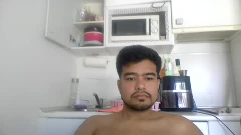 Snapshot of luisjose1998 chatting on 08-05-26, 10:07 luisjose1998 online show from 08-05-26, 10:07