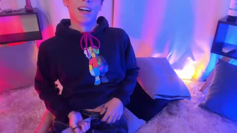 luixdust1 online show from 09-23-25, 05:21