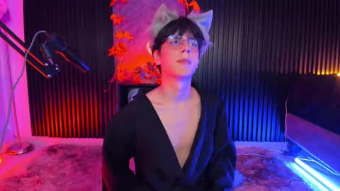 luixdust1 online show from 10-04-25, 06:55