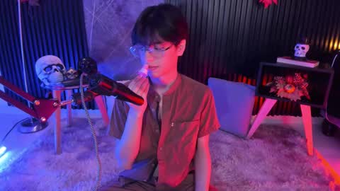 luixdust1 online show from 10-21-25, 04:24