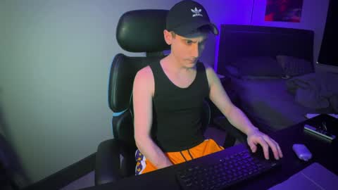 Snapshot of lukatripp chatting on 12-05-24, 08:55 lukatripp online show from 12-05-24, 08:55