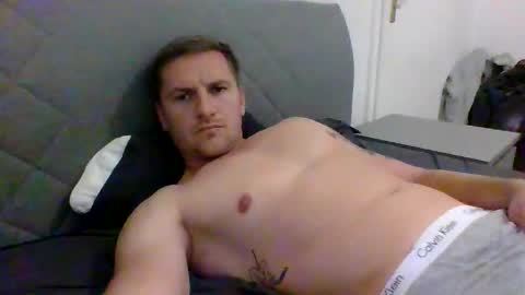 Snapshot of luke66a chatting on 10-14-25, 04:41 luke66a online show from 10-14-25, 04:41