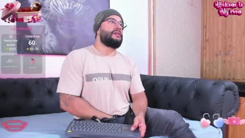 Snapshot of luke__09 chatting on 01-19-25, 12:28 LUKE online show from 01-19-25, 12:28