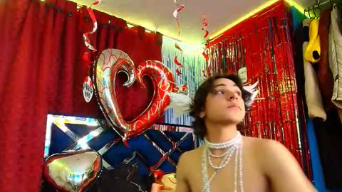 Snapshot of luke_howland chatting on 02-14-25, 10:25 Luke online show from 02-14-25, 10:25