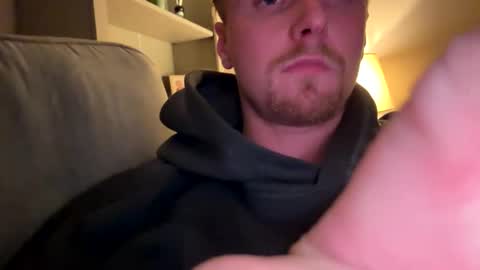 lukeeeeey96 online show from 11-03-25, 10:42