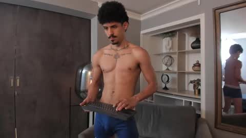 Luke Taylor online show from 10-10-25, 11:42