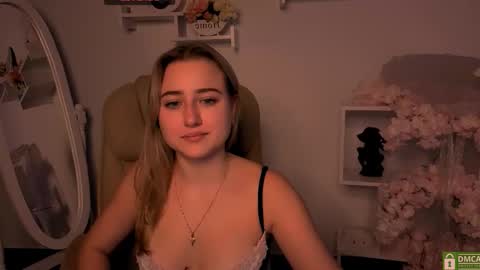 Lily online show from 10-08-25, 01:42