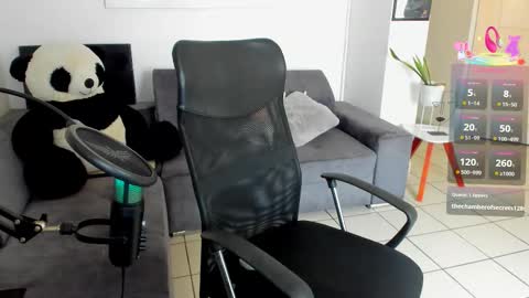 Snapshot of lulu_lopez chatting on 02-23-25, 03:40 Lau  online show from 02-23-25, 03:40