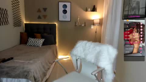 Snapshot of lulu_lopez chatting on 03-09-25, 08:52 Lau  online show from 03-09-25, 08:52