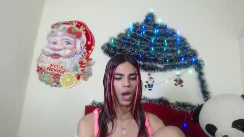 Snapshot of luluu_08 chatting on 12-29-24, 06:49 LULU online show from 12-29-24, 06:49