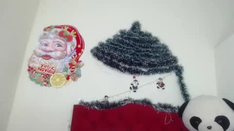 Snapshot of luluu_08 chatting on 12-31-24, 03:53 LULU online show from 12-31-24, 03:53