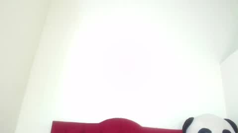 Snapshot of luluu_08 chatting on 01-08-25, 05:26 LULU online show from 01-08-25, 05:26