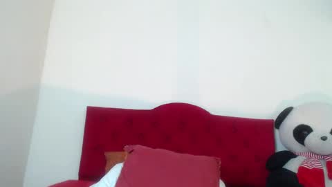 Snapshot of luluu_08 chatting on 01-20-25, 06:10 LULU online show from 01-20-25, 06:10